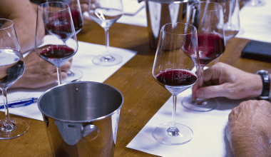 How the environment influences wine tasting
